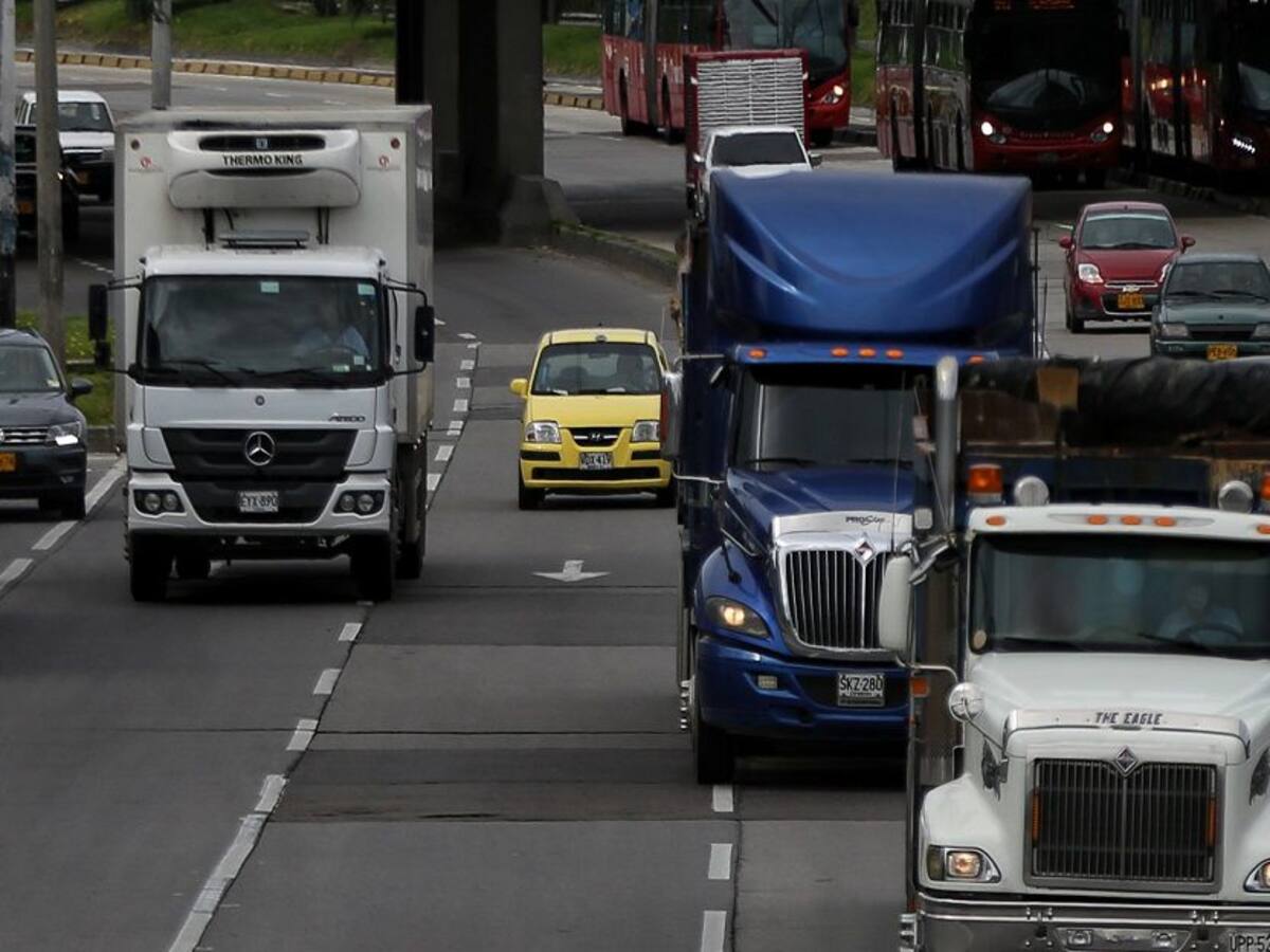 Vehículos con placas 000 a 333 podrán pagar impuestos hasta el 3 de Julio