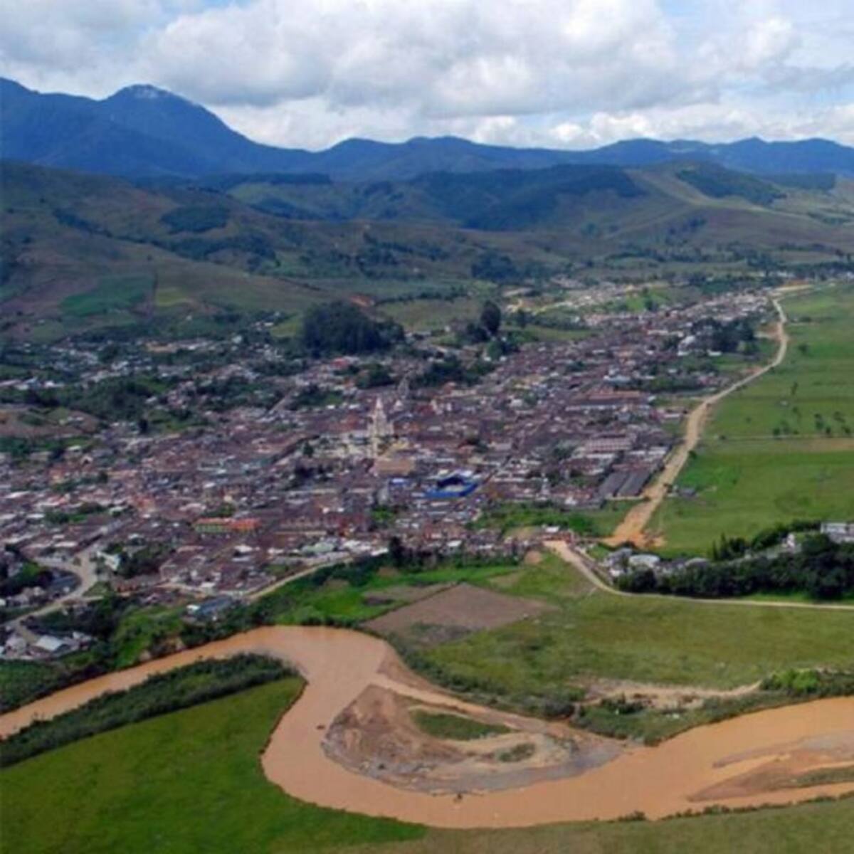Aterrizaje de emergencia con funcionarios de Antioquia y Chocó
