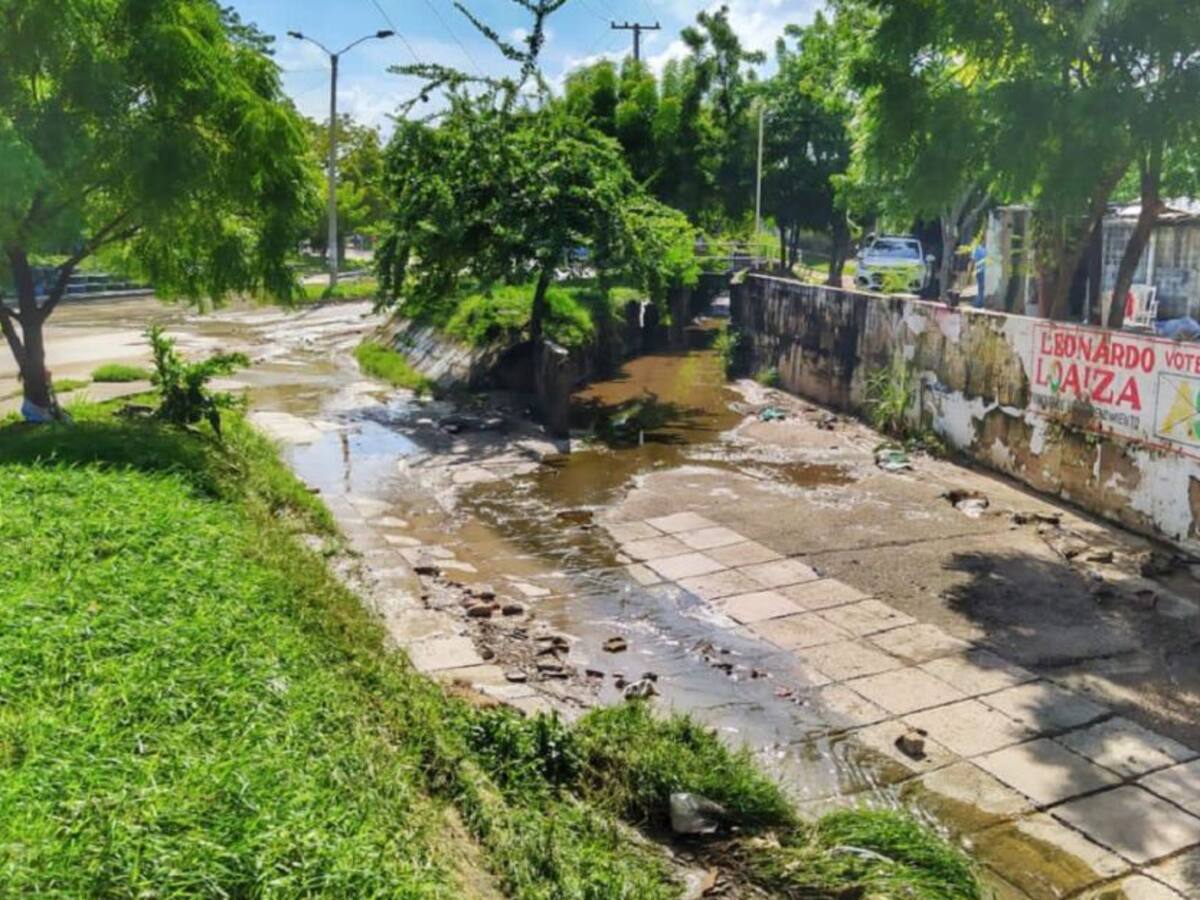 Alcaldía y Minvivienda invertirán $900 millones en canal de El Campestre