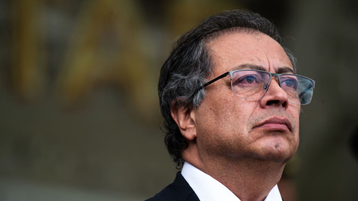 Al Oído: Petro de congresista apoyó y aprobó lo que hoy llama “golpe de Estado”