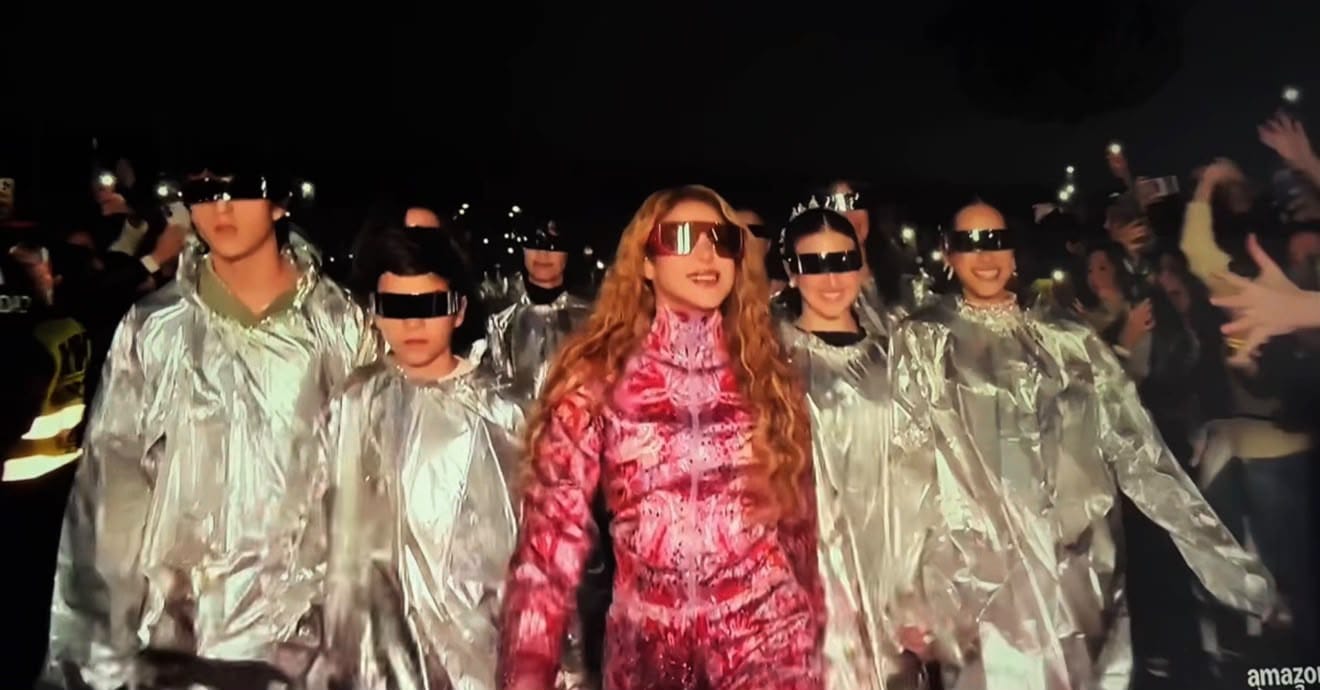 Reyes del Carnaval de Barranquilla caminaron junto a Shakira en su octavo concierto en España