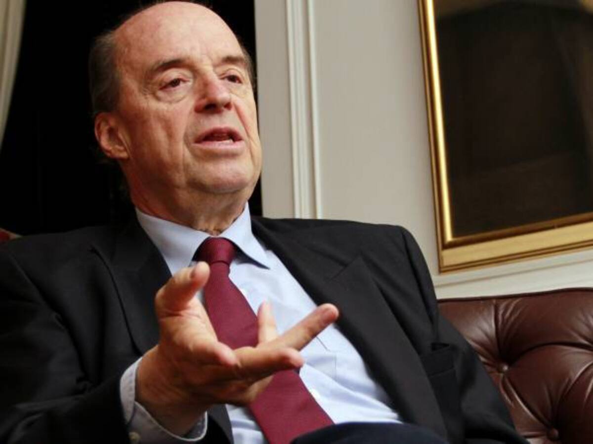 Hay que dar paso a la implementación del Acuerdo de Paz: Álvaro Leyva