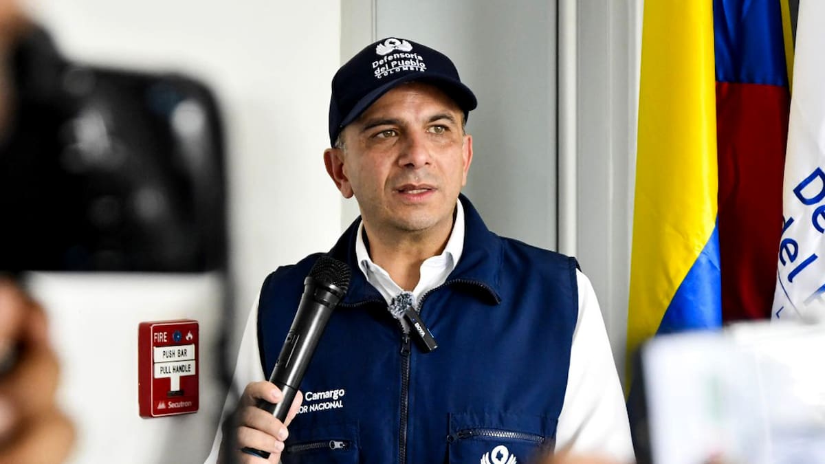 Los grupos armados no tienen real voluntad de paz: Carlos Camargo