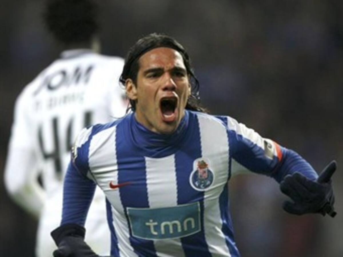 Falcao García vuelve a marcar con Oporto que ganó 2-0 a Vitoria