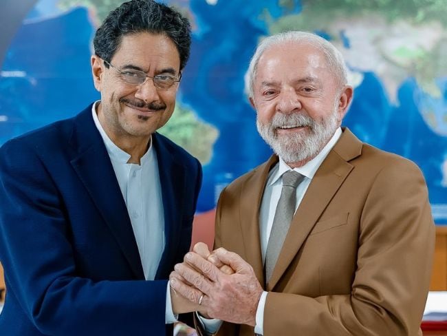 Iván Cepeda se reúne con Lula da Silva en Brasil y destaca un “productivo encuentro” en Brasilia