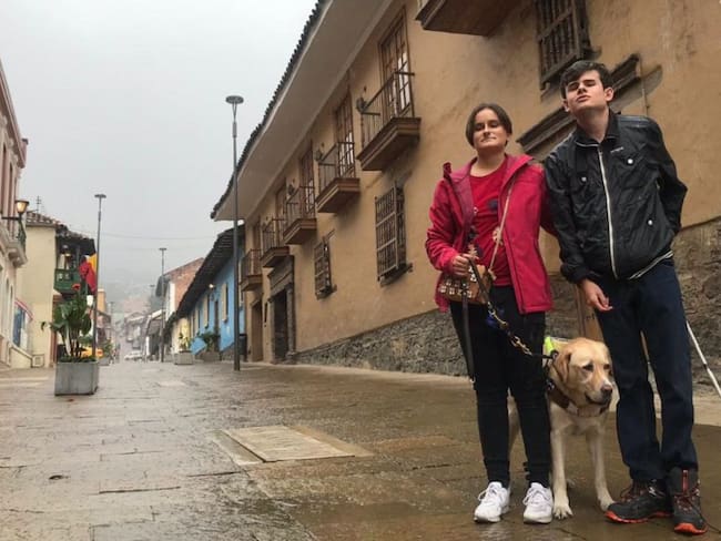 Niegan entrada al Museo Militar a turista española por ir con su perro guía