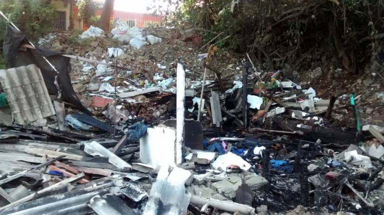 Estado de la vivienda luego del incendio  