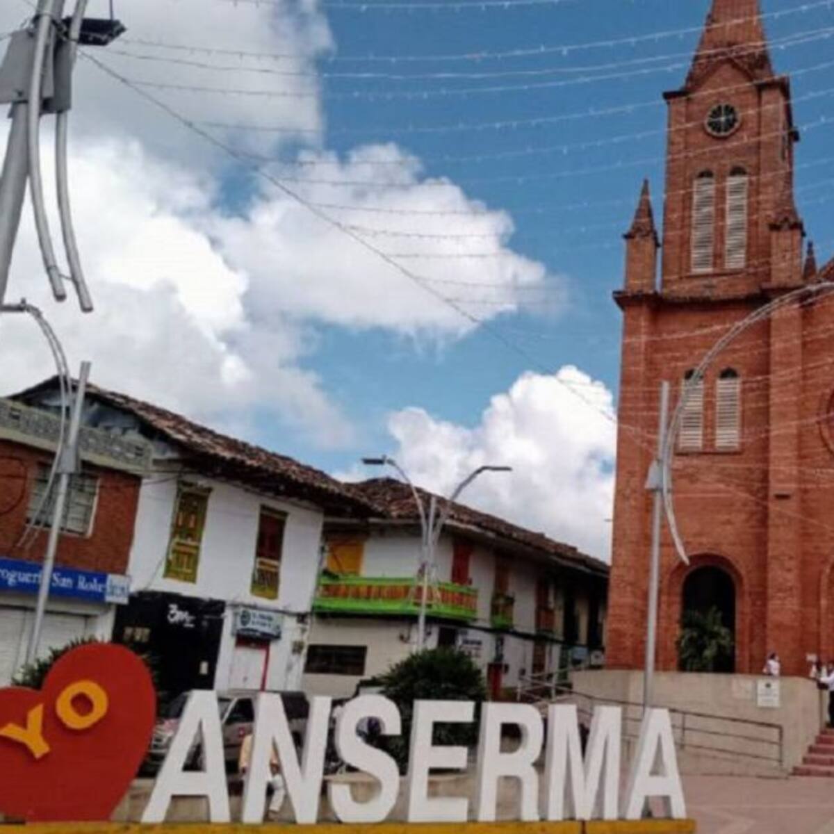 Madre de caldense retenido por grupo armado en Antioquia, viajó a Medellín