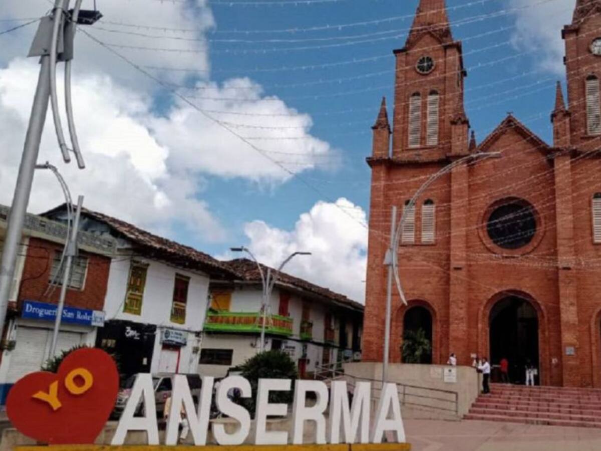 Madre de caldense retenido por grupo armado en Antioquia, viajó a Medellín