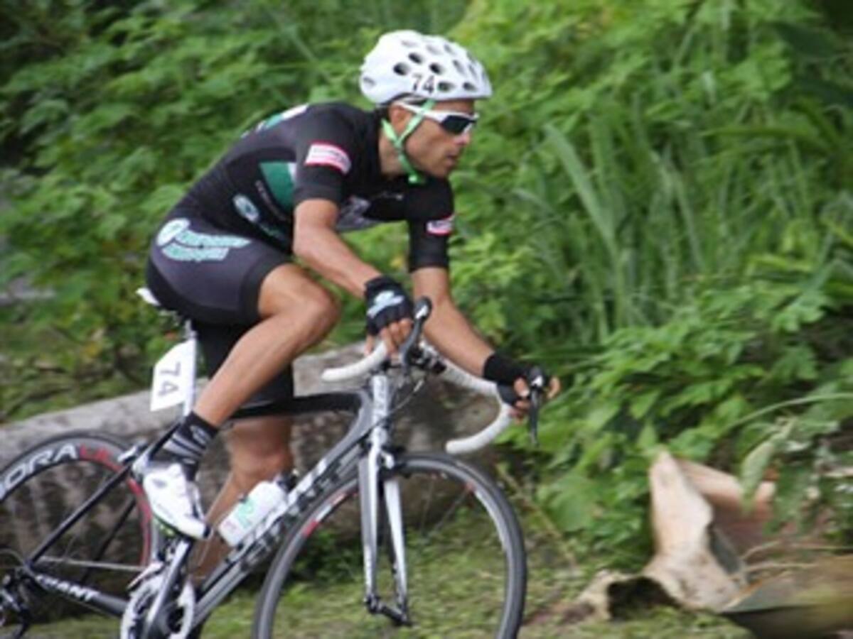 Jannier Acevedo ganó la CRI en Vuelta la Cundinamarca
