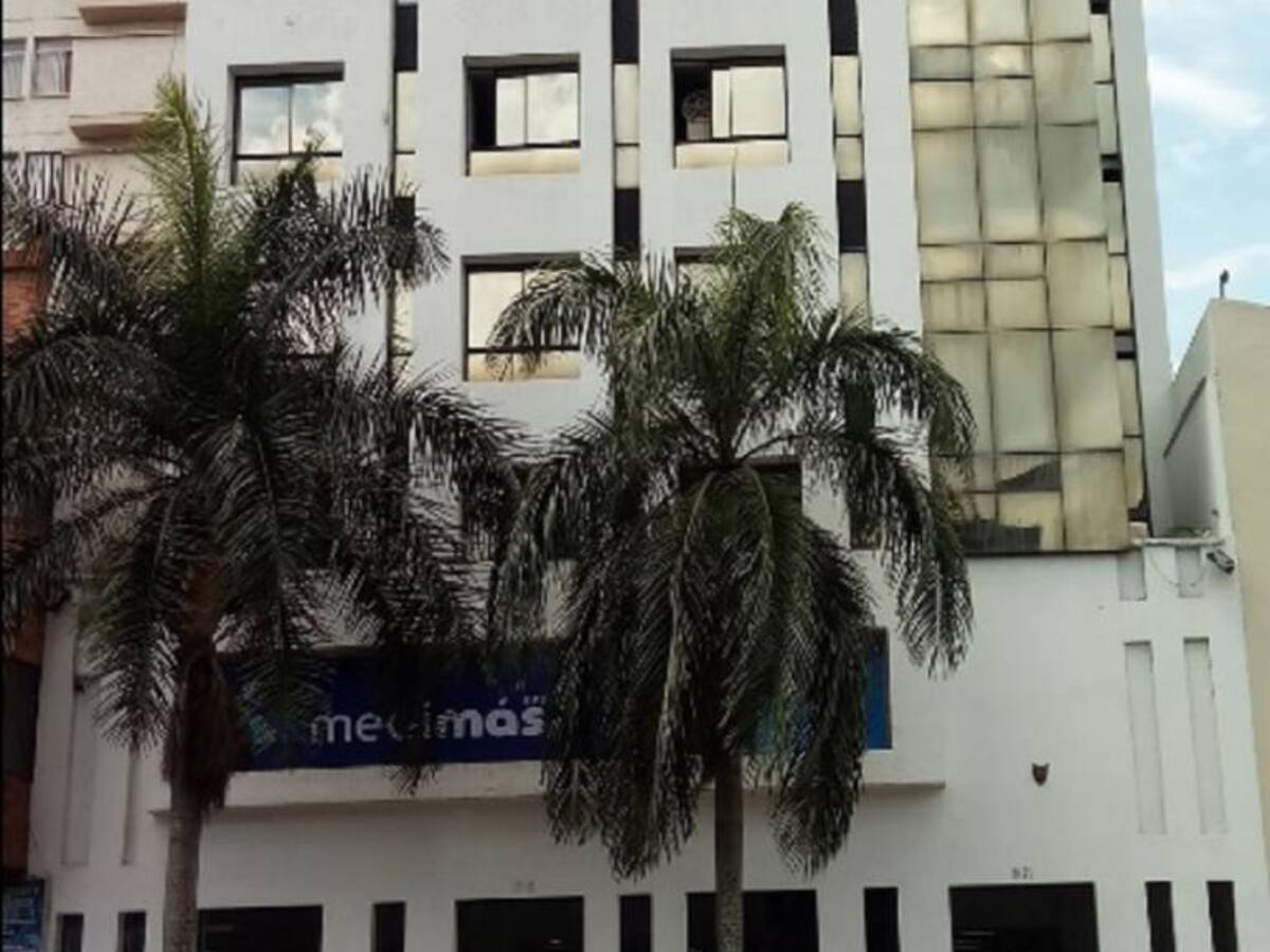 Ni con multas mejora el servicio de Medimas dicen los usuarios