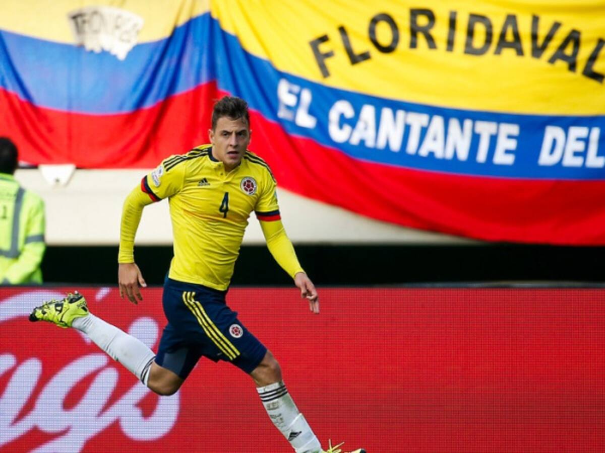Santiago Arias llega motivado a la concentración de la Selección Colombia
