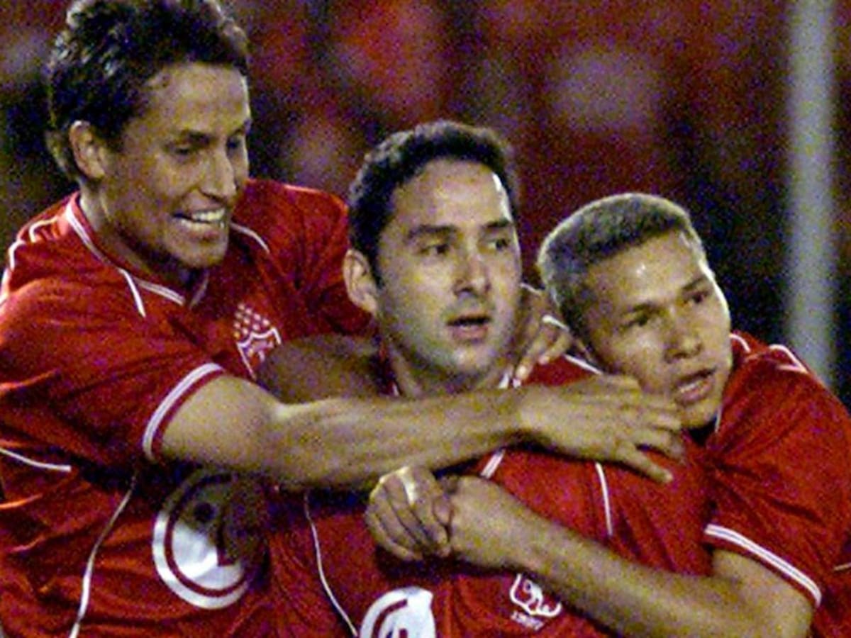 Julián Vásquez: "Hay que hacer un 'golpe de estado' dentro de la cancha"