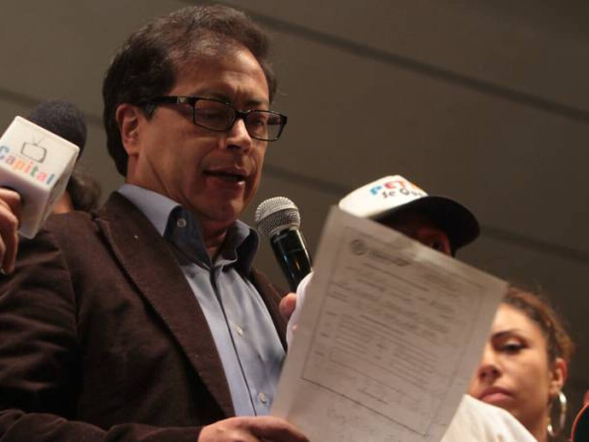 Abren investigación contra Gustavo Petro por Línea 123