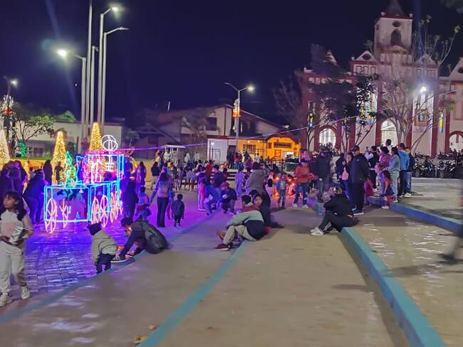 En los operativos fueron incautados 18 voladores, 18 mechas y otros elementos pirotécnicos en Guadalupe y Bruselas.