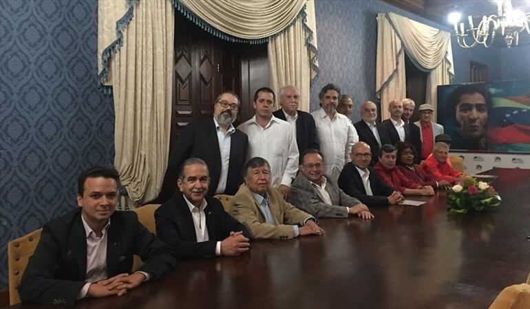 El pasado 10 de octubre se dio el anuncio oficial de la activación de la mesa de conversaciones entre el Gobierno Nacional y la guerrilla del Eln. Foto: Colprensa