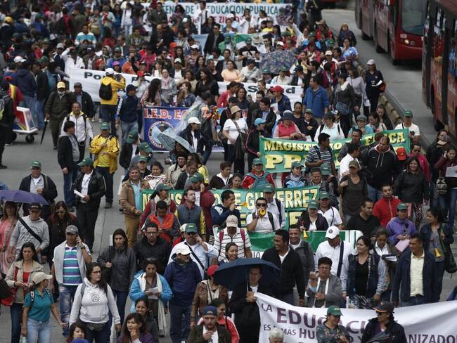 EE.UU. pidió a sus connacionales evitar las manifestaciones en Colombia