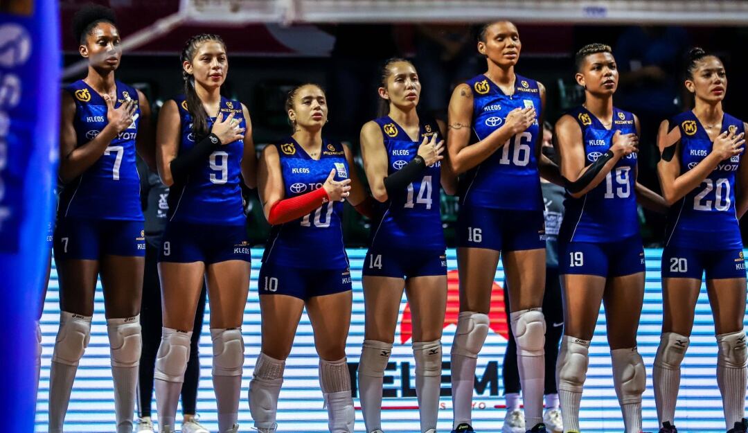 La Selección Colombia de voleibol femenino que avanzó a la final de la Copa Panamericana.