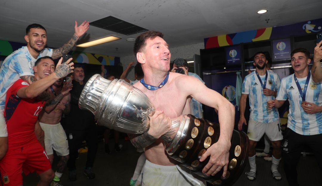 Lionel Messi celebrando el título de la Copa América en 2021