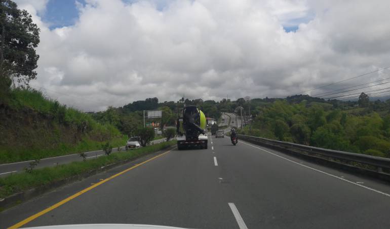 Autopistas del café vía Armenia - Pereira