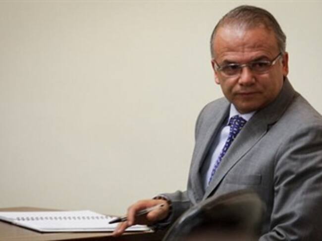 Excontralor Miguel Á. Moralesrussi estaría buscando acuerdo con Fiscalía