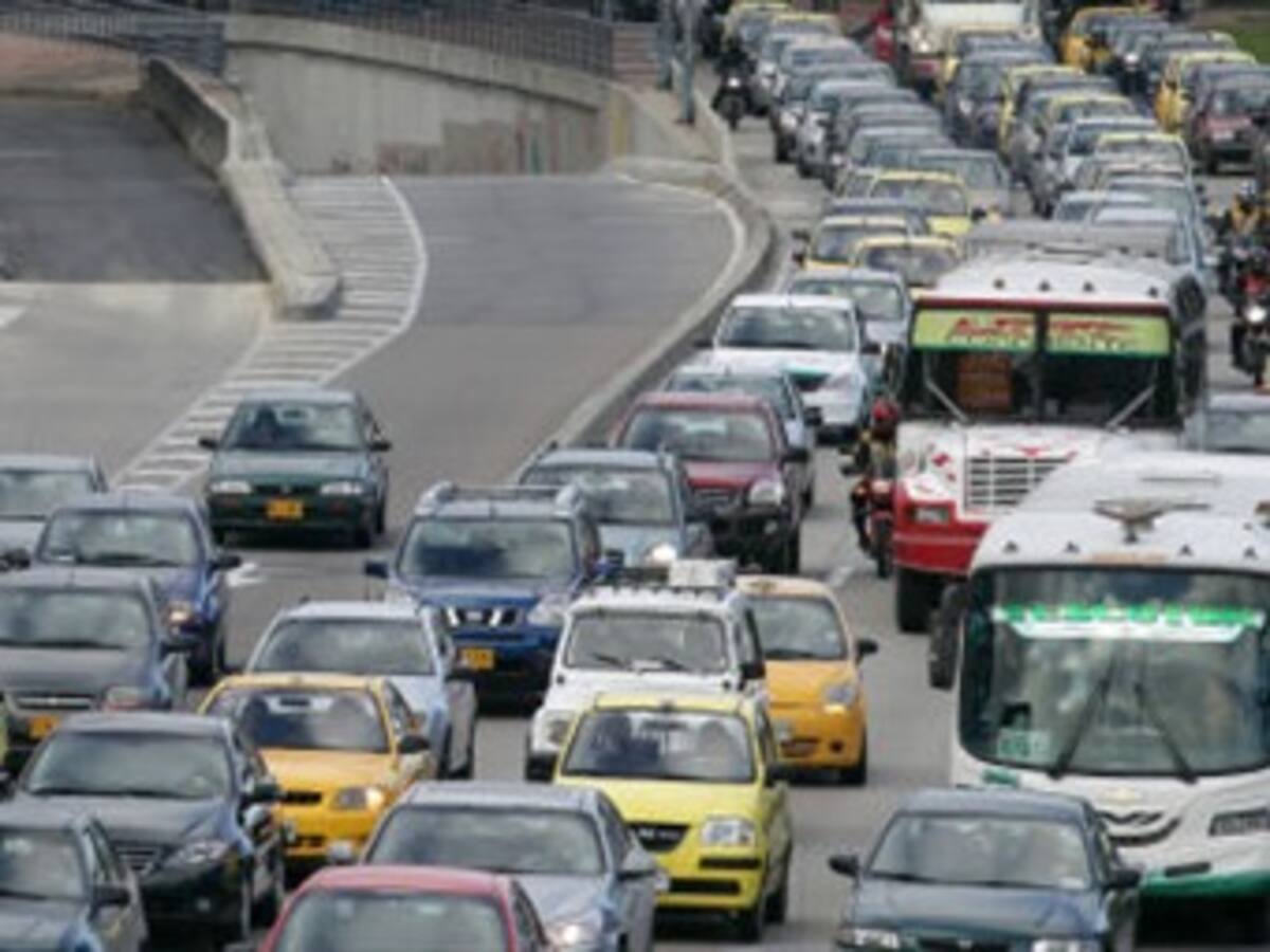 Comienzan las multas por pico y placa en Medellín