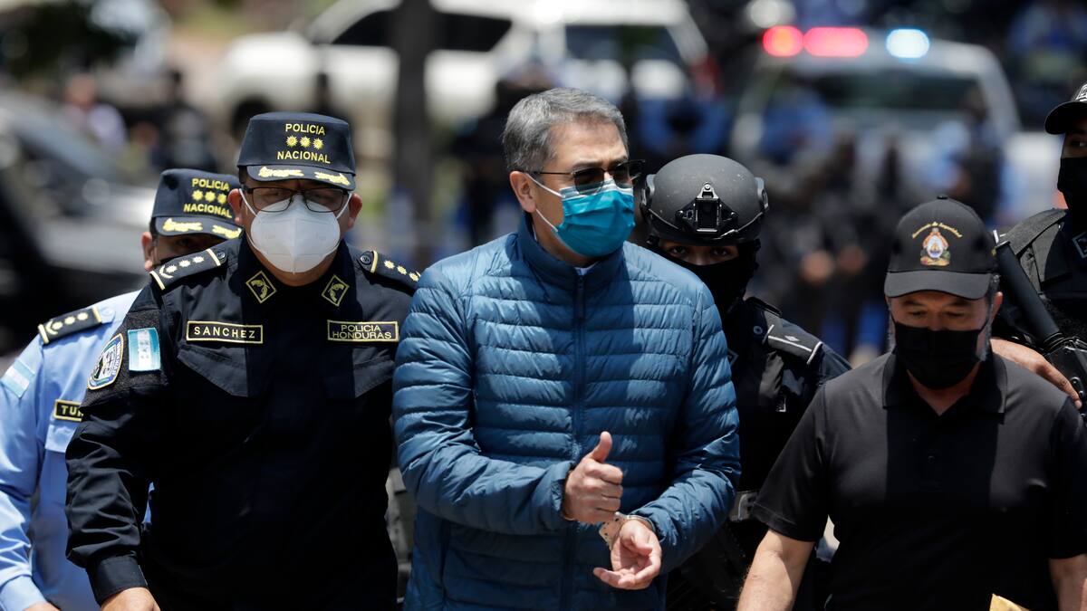 Juan Orlando Hernández dice que la justicia de EEUU eliminó su sentencia por narcotráfico