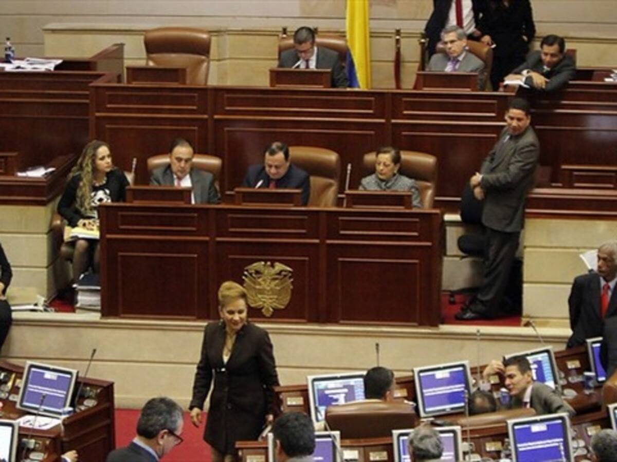 Santos destaca labor del Congreso para aprobar leyes de alto impacto social