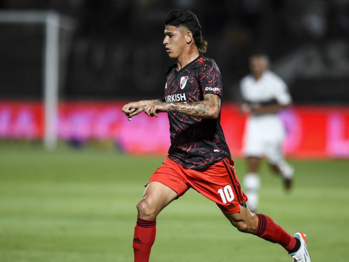 River Plate habría recibido una oferta y Carrascal podría volver a Europa