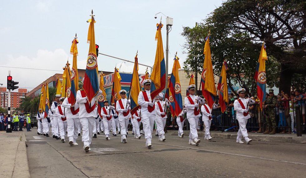 Fuerte dispositivo de seguridad para desfile del 20 de julio