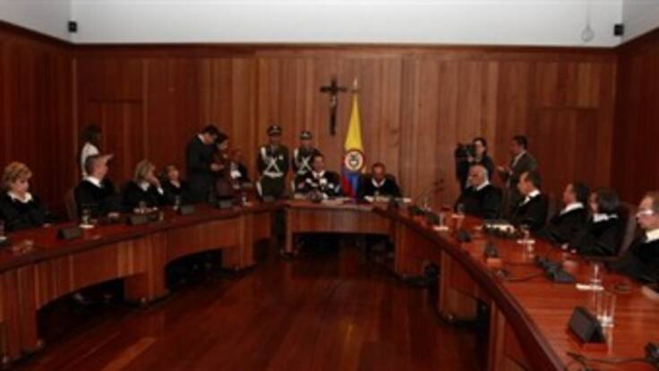 Suspenden reajuste a megapensiones de magistrados y congresistas