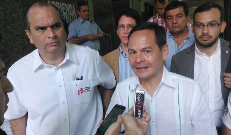 Carlos Luna de la Cámara de Comercio de Cúcuta y José Gregorio Vielma Mora gobernador del Táchira coordinaron rueda de negocios