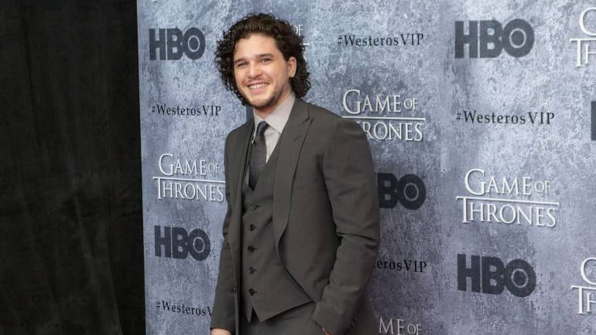 Kit Harington se vuelve 'extrañamente sentimental' en los aviones