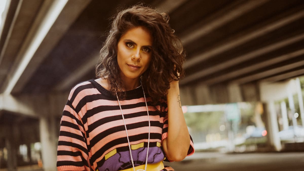 “No veo la música como una competencia”: Alemor, cantautora colombiana