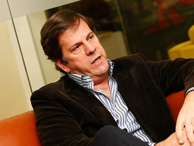 Roberto Pombo, ganador del Premio Nacional de Periodismo Camacol 2025 en radio