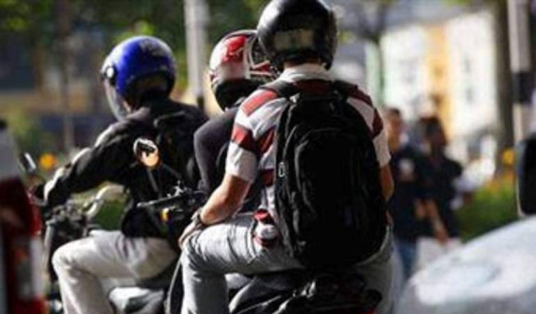 Foto: Referencia parrilleros motocicletas