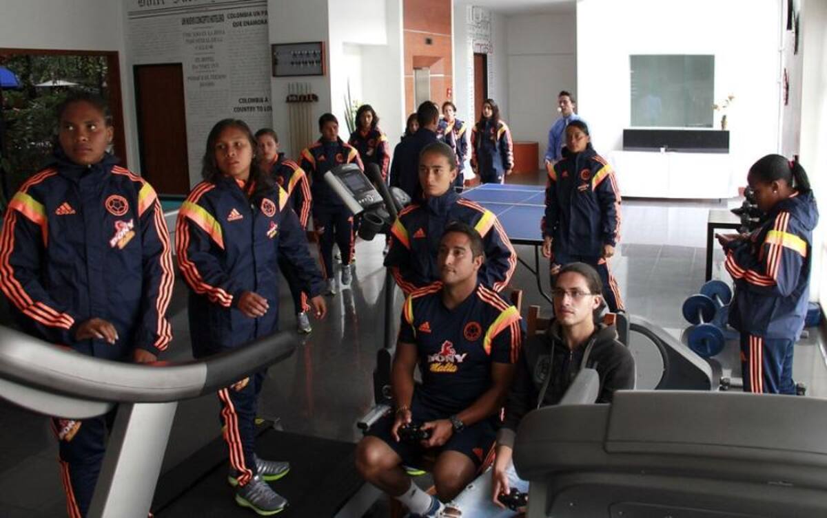 Las jugadoras de la selección sub-20 en su concentración, antes de viajar a Uruguay donde disputarán el Suramericano que entregará dos cupos al Mundial de Canadá.