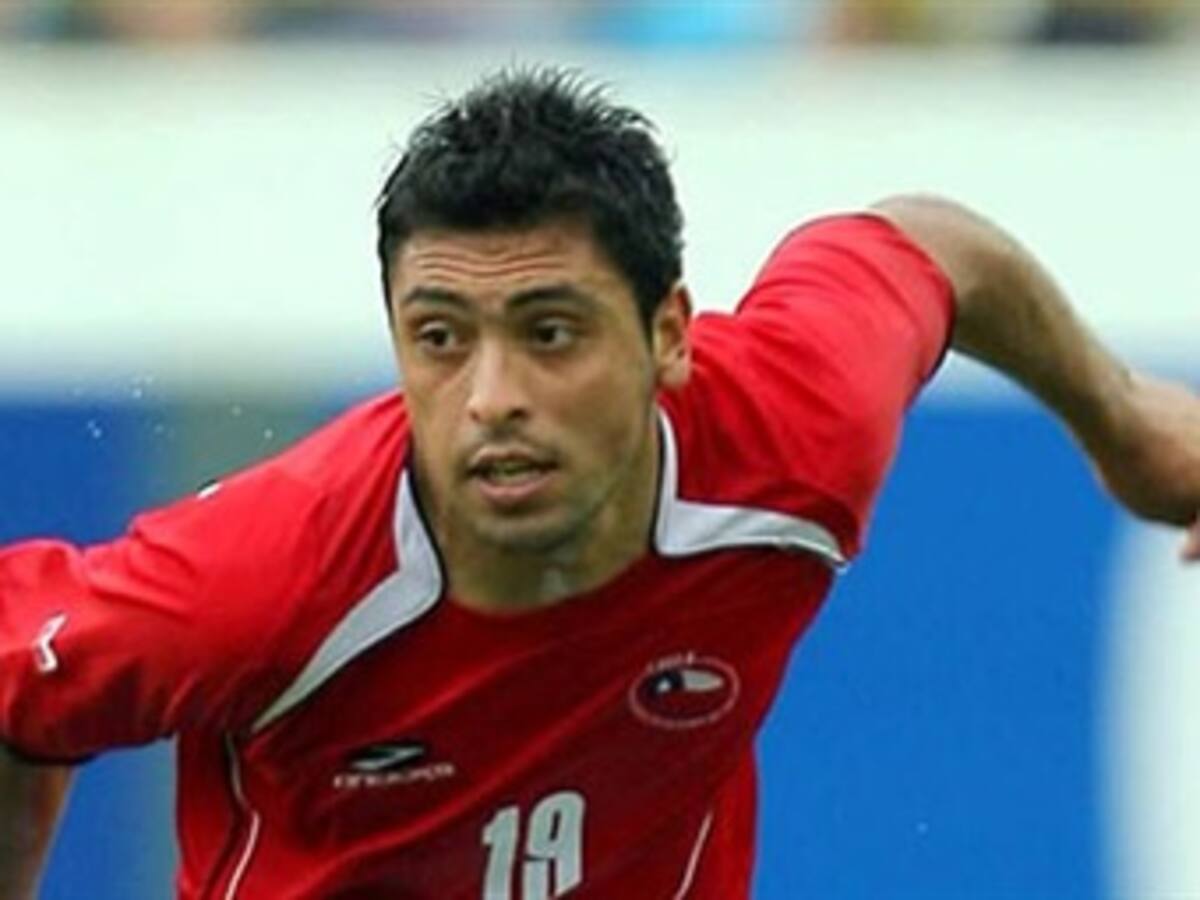Gonzalo Jara se pierde juegos de Chile por lesión