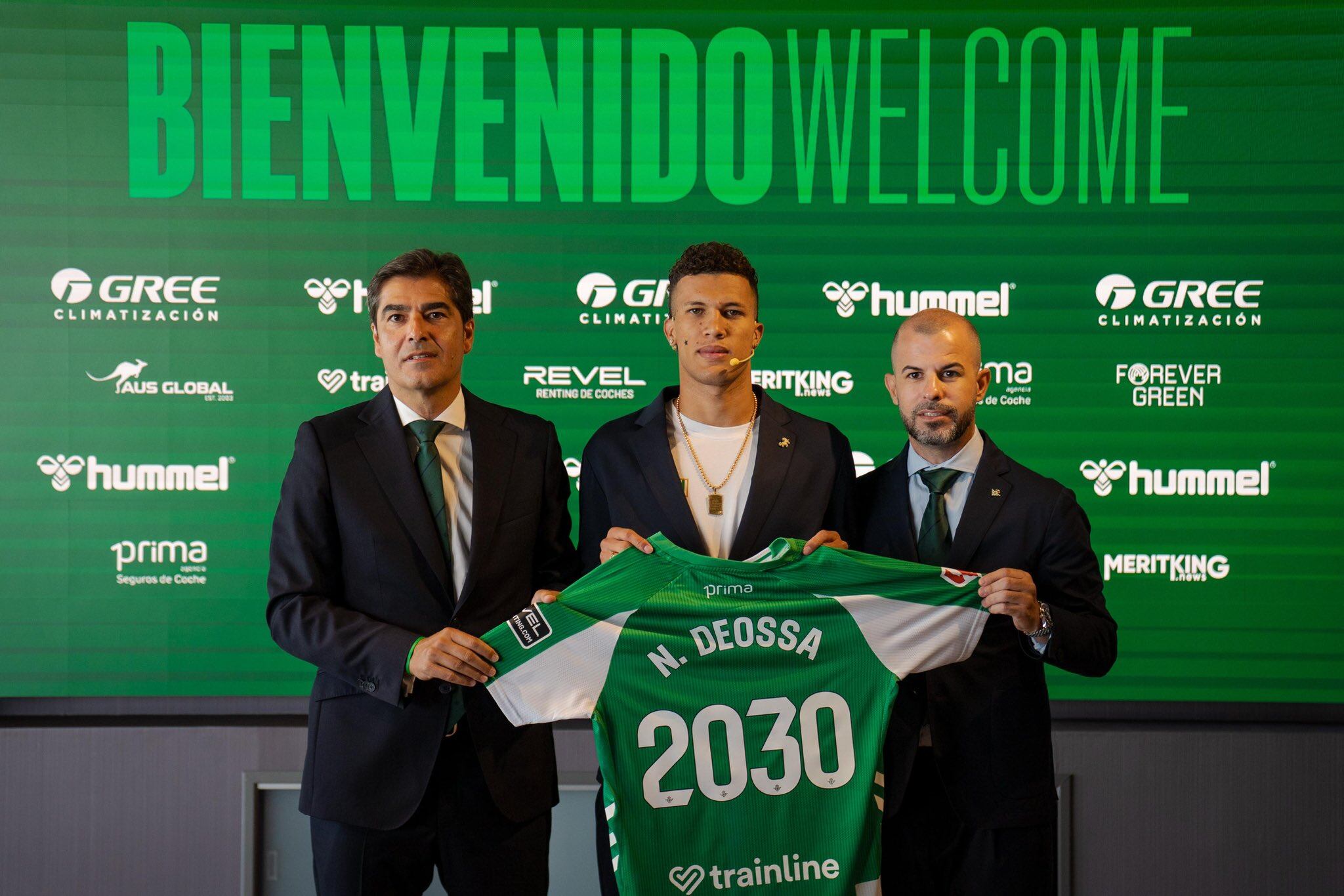 Nelson Deossa firmó con el Real Betis hasta mediados del 2030 / Twitter: @RealBetis.