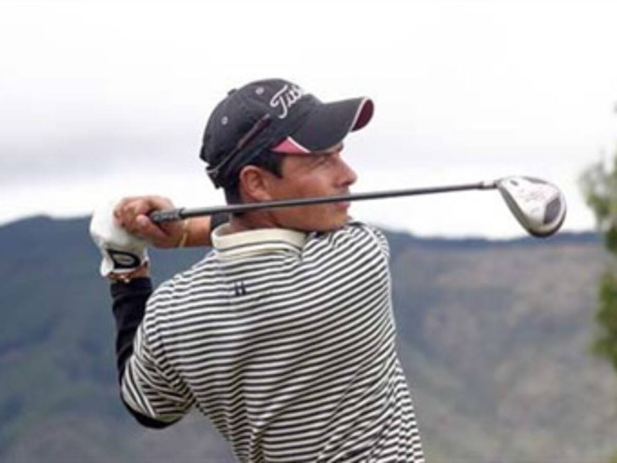 Jesús Amaya termina líder en el primer día del Torneo de Golf El Nogal-Copa Subaru