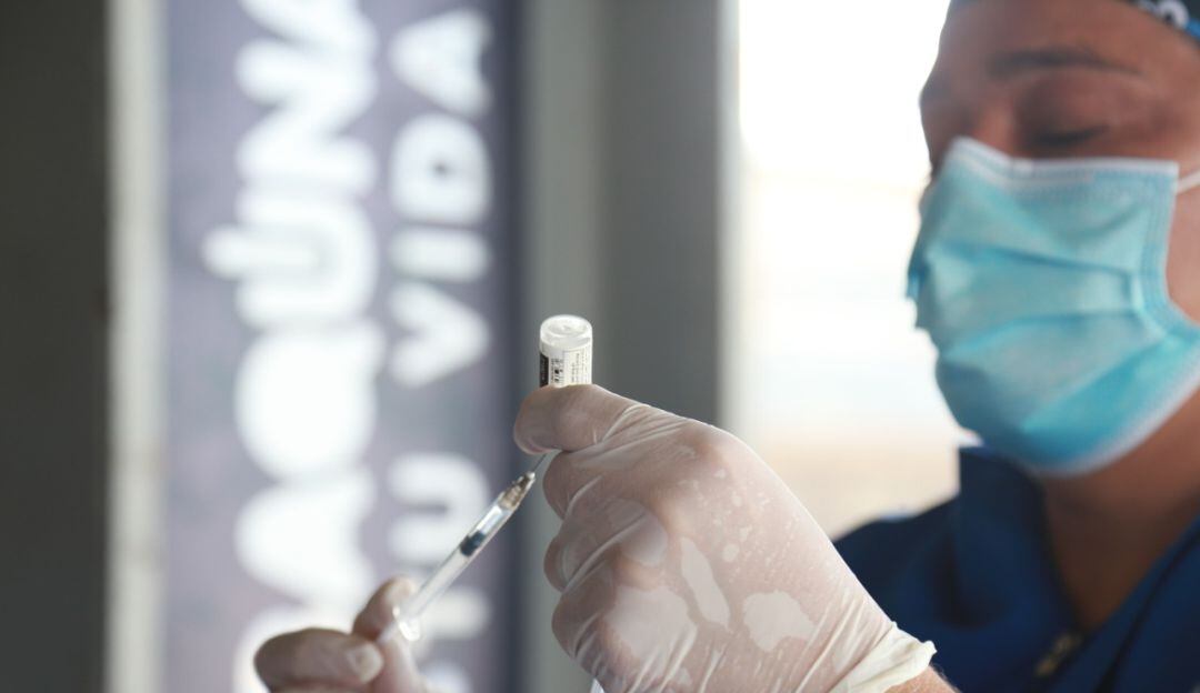 Vacunación contra COVID-19