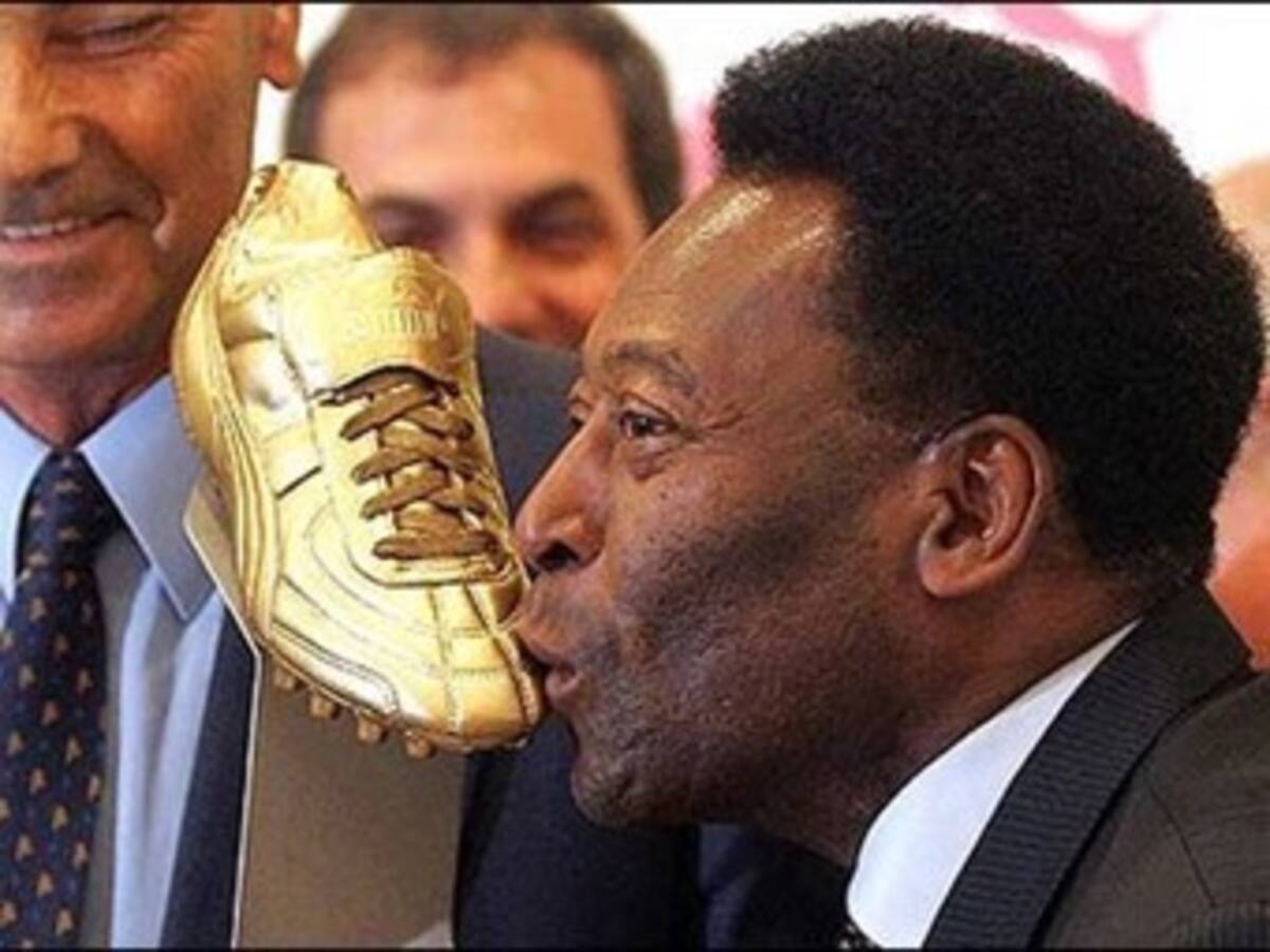 Pelé revive diferencias con Maradona
