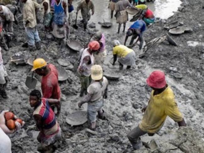 Dos mil mineros marchan hacia Barrancabermeja, Santander