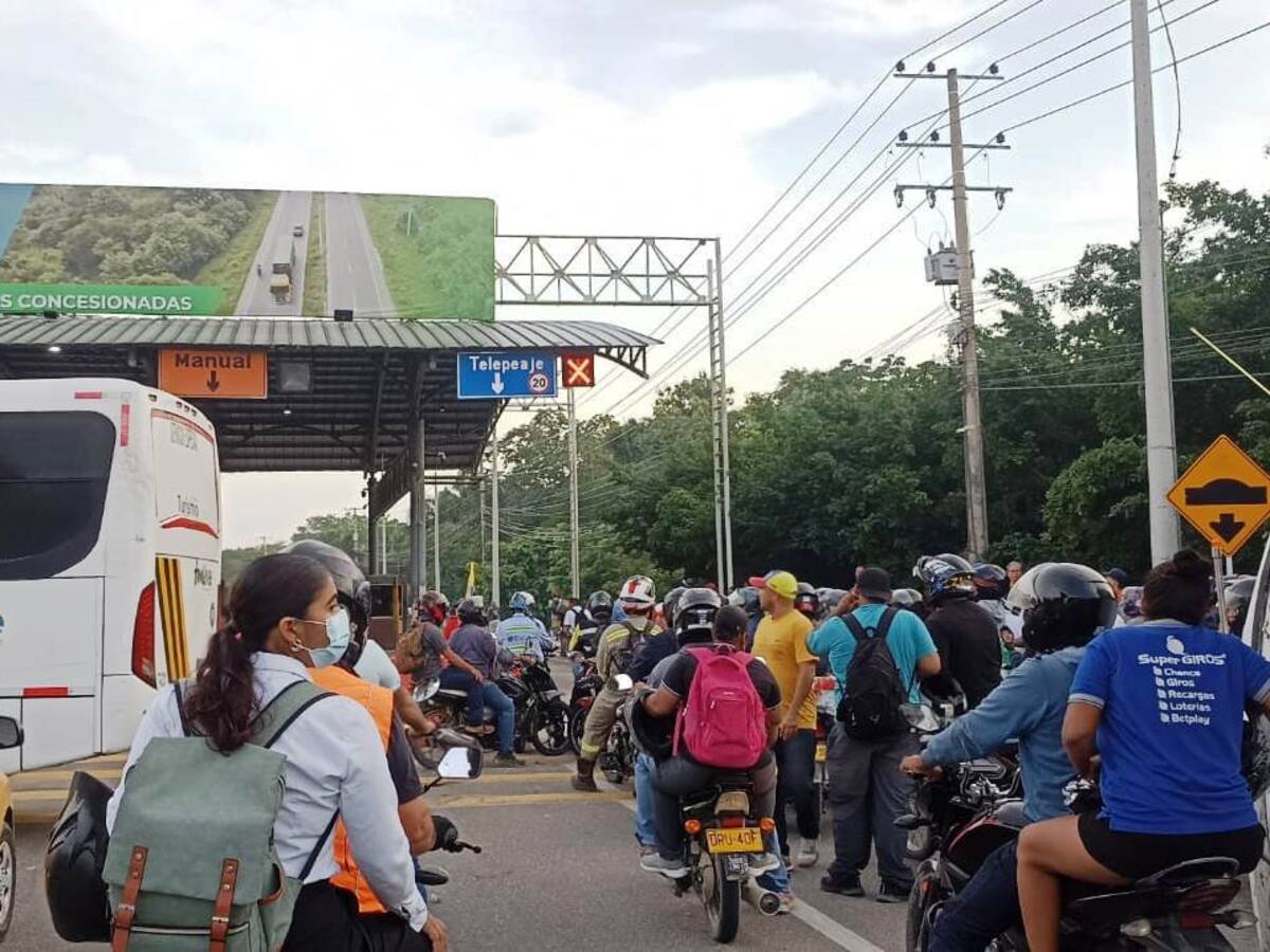 Bloqueos en el peaje de Turbaco impiden entrada a Cartagena por la Troncal de Occidente