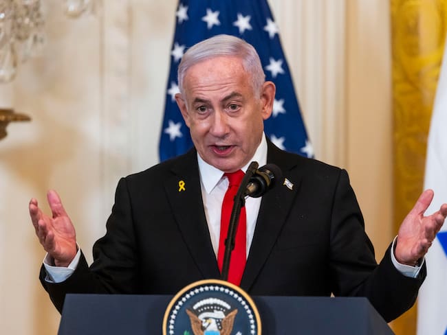 Washington (United States), 05/02/2025.- Israeli Prime Minister Benjamin Netanyahu speaks during a press conference with US President Donald Trump (Not Pictured) in the East Room of the White House in Washington, DC, USA, 04 February 2025. President Trump said that the he wants the US to take an ''ownership position'' of Gaza. EFE/EPA/JIM LO SCALZO / POOL