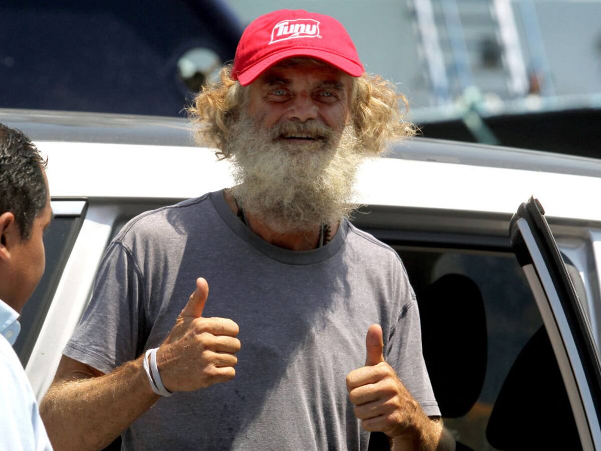 Marinero y su perrita sobrevivieron tres meses en altamar con atún y agua lluvia