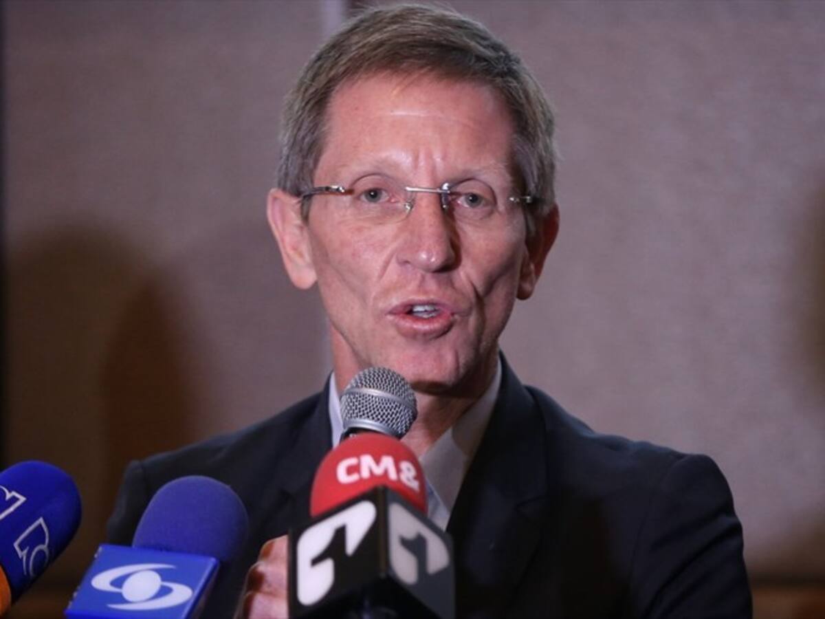 Discutir la verificación de los acuerdos de paz es un gran avance: Emilio Archila