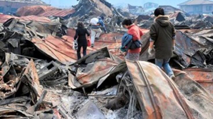 Aumentan a 3.600 los muertos por el tsunami en el norte de Japón