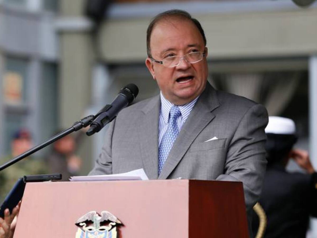 MinDefensa defiende a militares y policías que ascenderán de rango