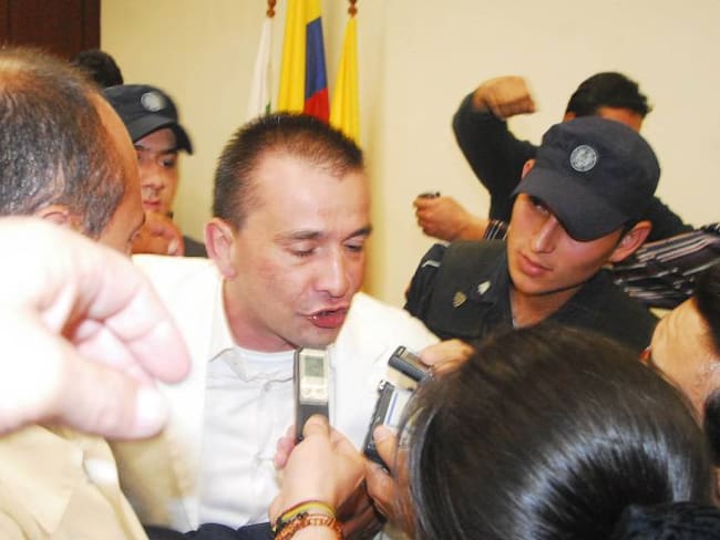 Carlos Arturo Fehó Moncada, exgerente de la Industria Licorera del Caldas, condenado por una contratación irregular para la distribución de licor en el Valle del Cauca.